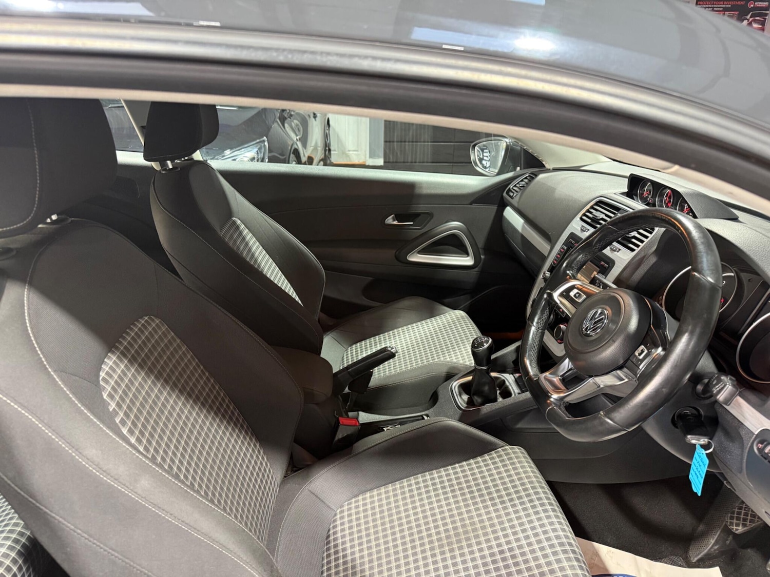 Used Volkswagen Scirocco 2015 for sale - 77162781: Photo 24