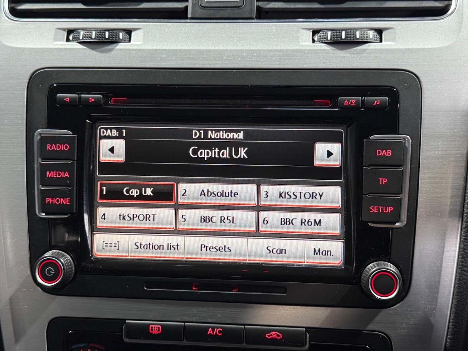 Used Volkswagen Scirocco 2015 for sale - 77162781: Photo 32