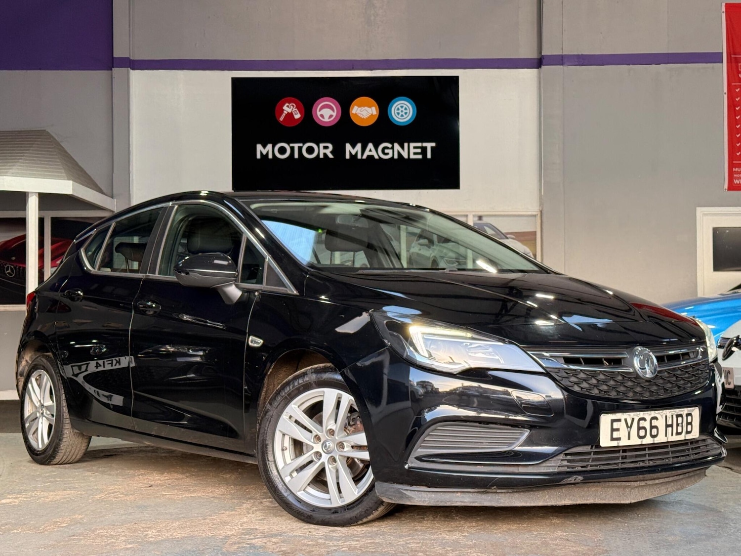 Used Vauxhall Astra for sale - 77587017: Photo 3