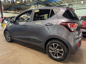 Used Hyundai i10 2018 for sale - 78306948: Photo