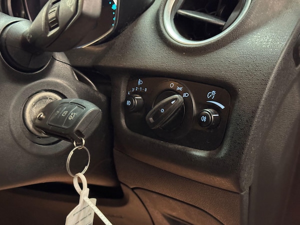 Used Ford Fiesta 2015 for sale - 76306288: Photo 26