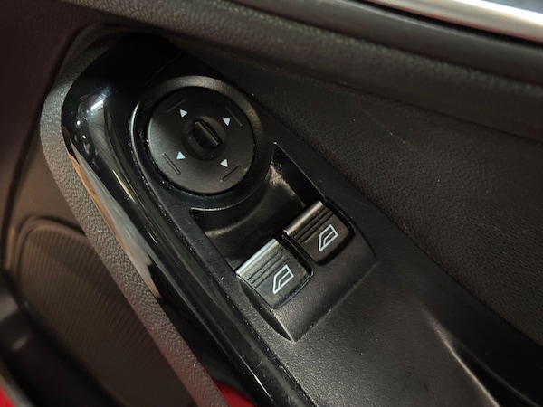 Used Ford Fiesta 2015 for sale - 76306288: Photo 27