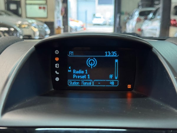 Used Ford Fiesta 2015 for sale - 76306288: Photo 29