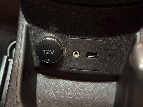 Used Ford Fiesta 2015 for sale - 76306288: Photo 32