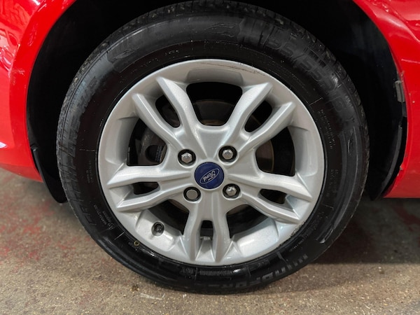 Used Ford Fiesta 2015 for sale - 76306288: Photo 9