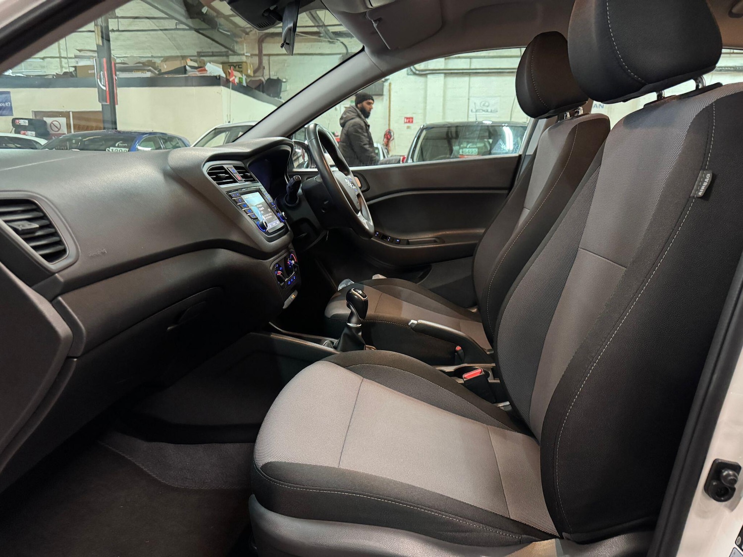 Used Hyundai i20 2017 for sale - 78047048: Photo 12