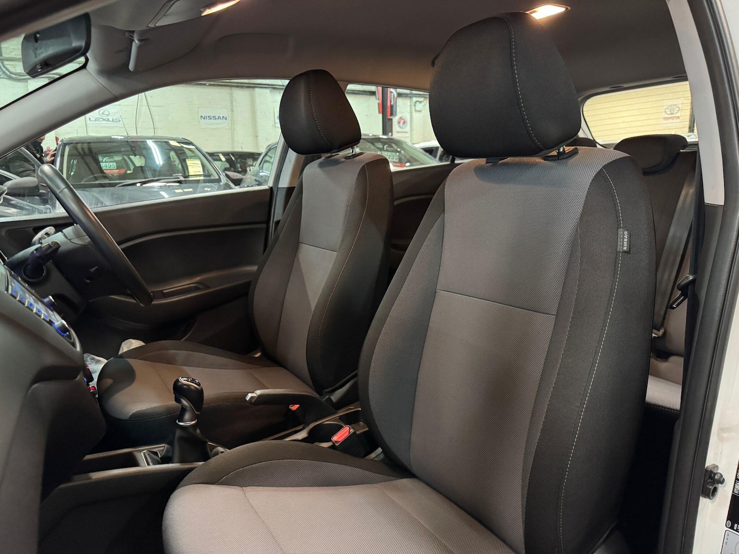 Used Hyundai i20 2017 for sale - 78047048: Photo 13