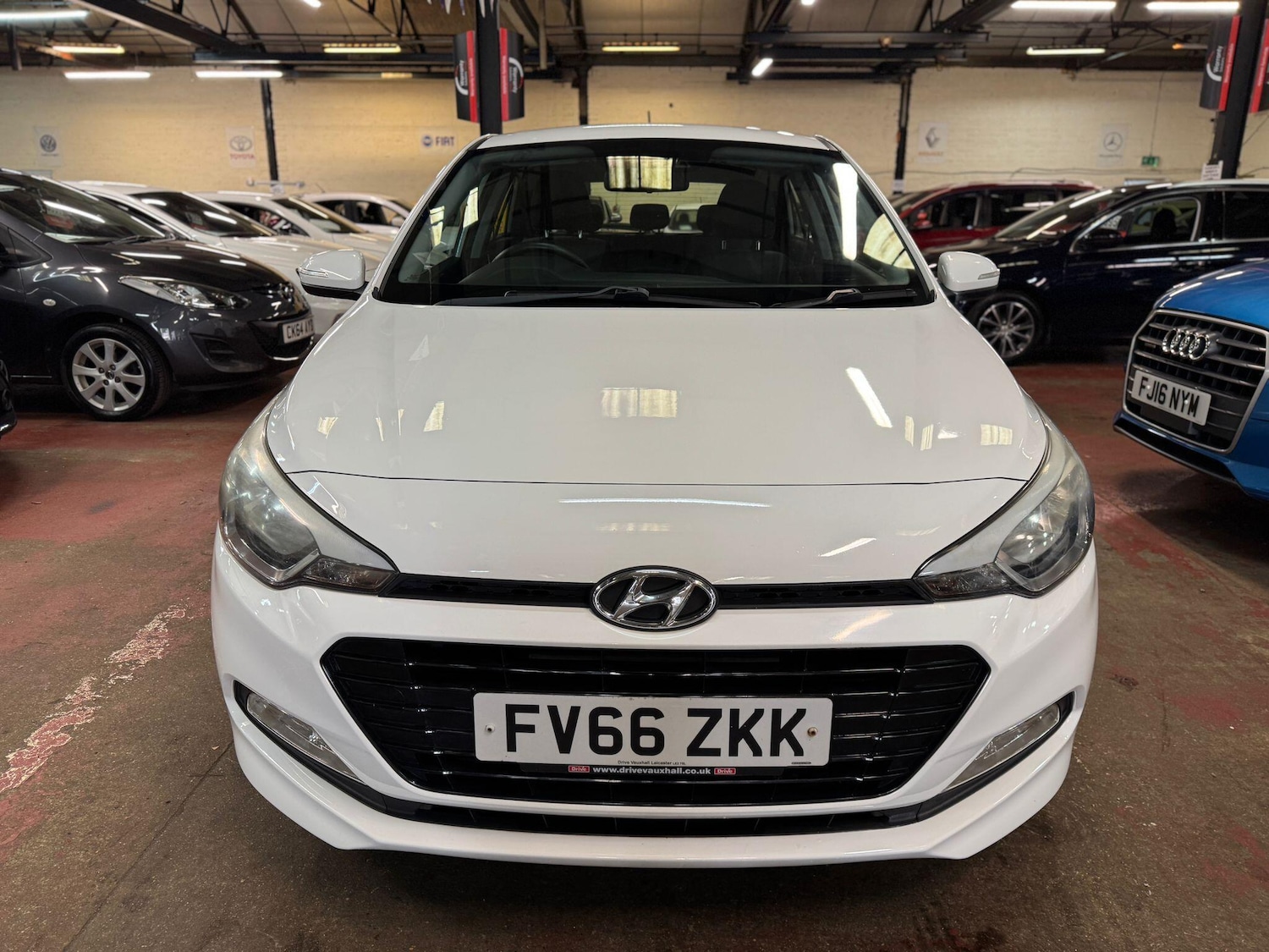 Used Hyundai i20 2017 for sale - 78047048: Photo 2