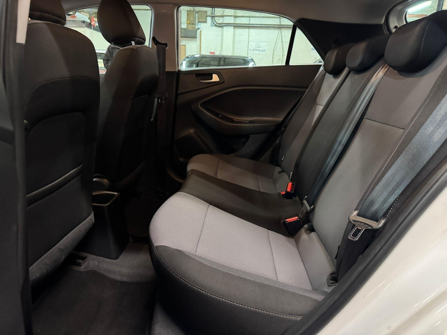 Used Hyundai i20 2017 for sale - 78047048: Photo 20