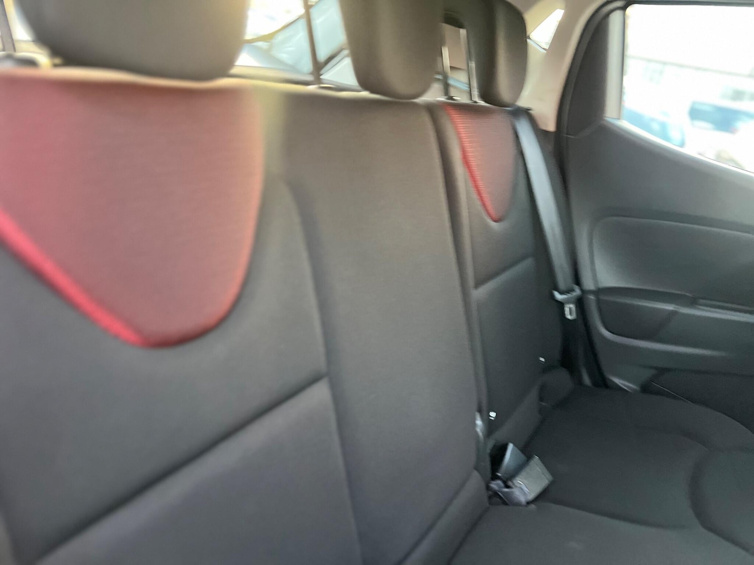 Used Renault Clio 2015 for sale - 76645863: Photo 29