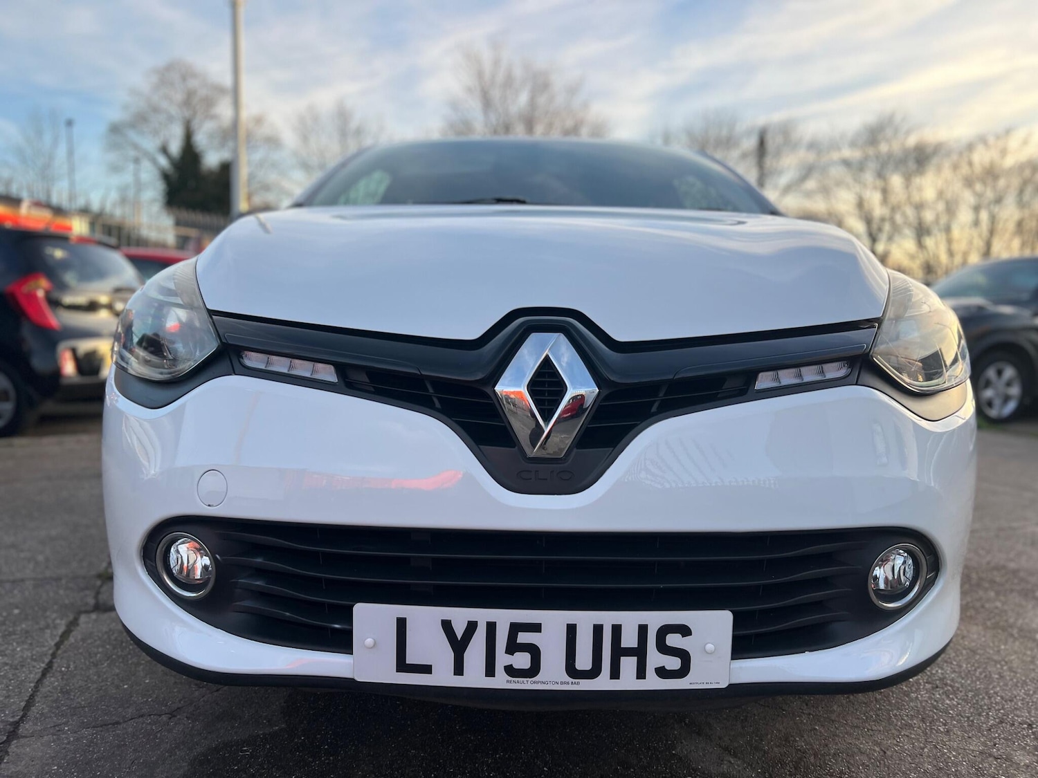 Used Renault Clio 2015 for sale - 76645863: Photo 3
