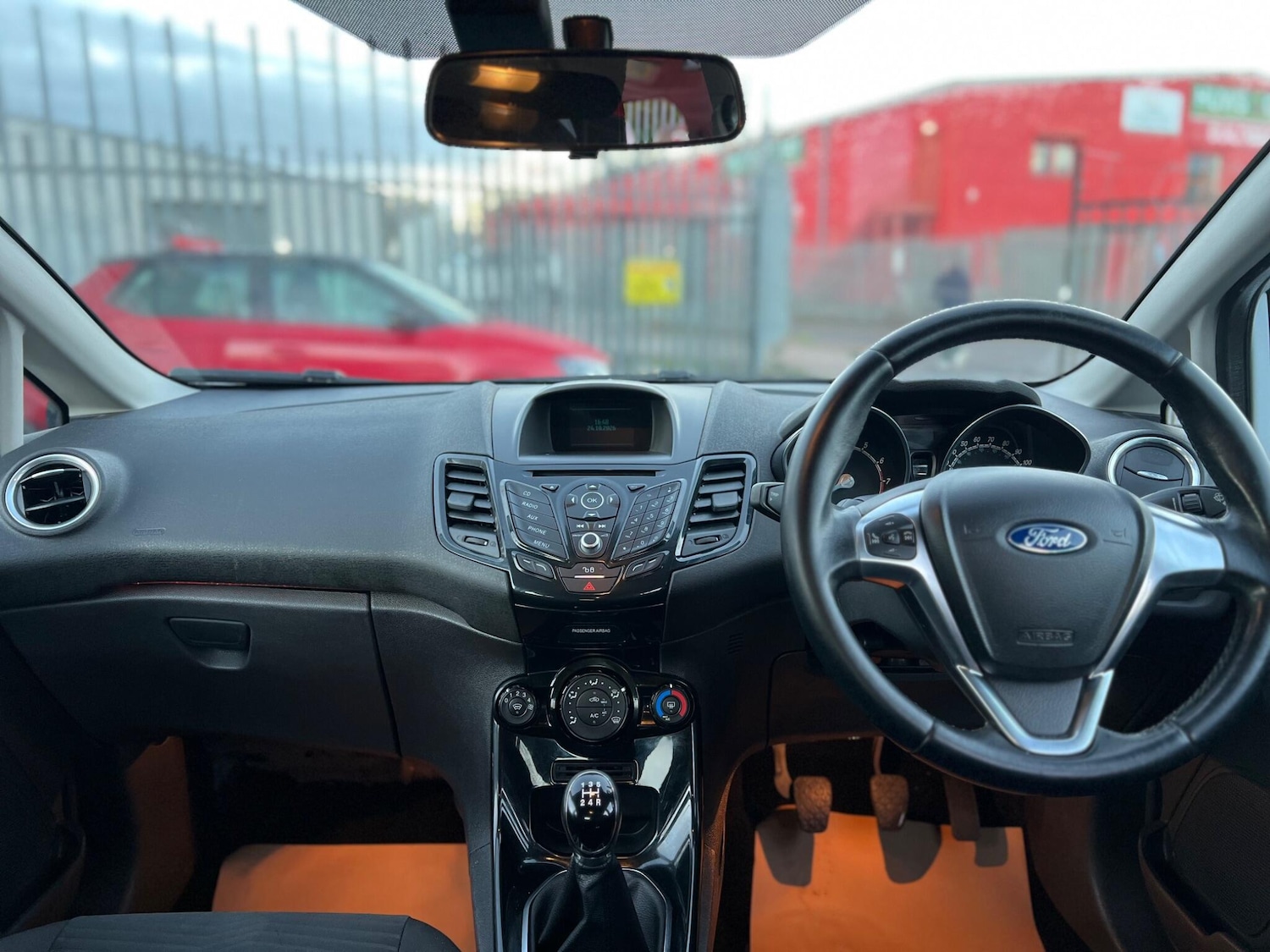 Used Ford Fiesta 2015 for sale - 76689920: Photo 12