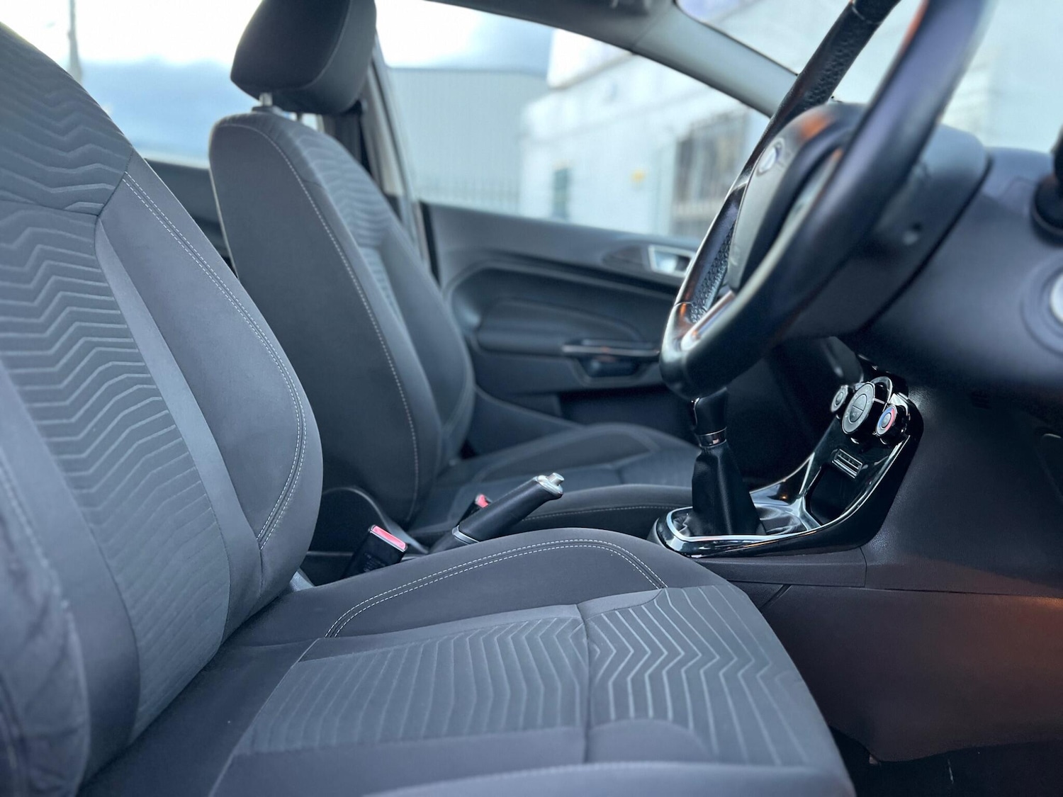 Used Ford Fiesta 2015 for sale - 76689920: Photo 24