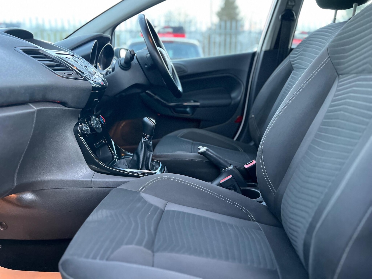 Used Ford Fiesta 2015 for sale - 76689920: Photo 26