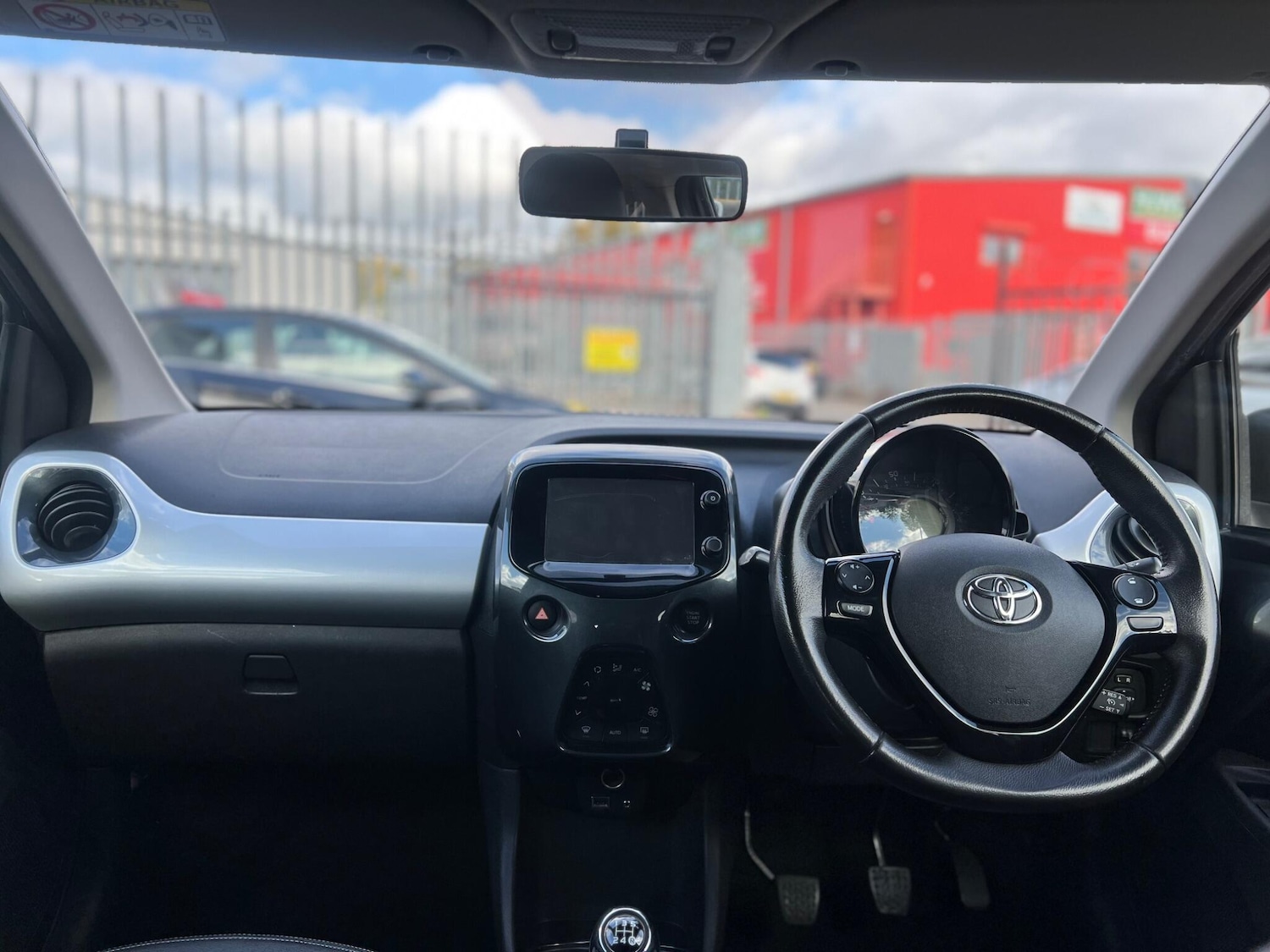 Used Toyota AYGO 2016 for sale - 76360347: Photo 14
