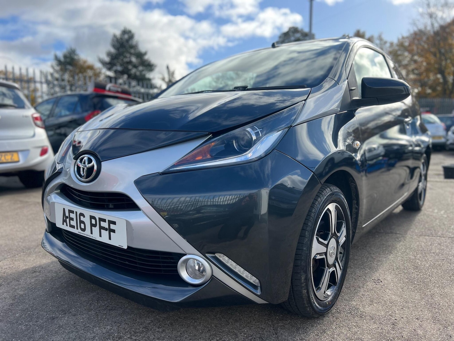 Used Toyota AYGO 2016 for sale - 76360347: Photo 2
