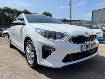 Used Kia Ceed 2019 for sale - 75552352: Photo