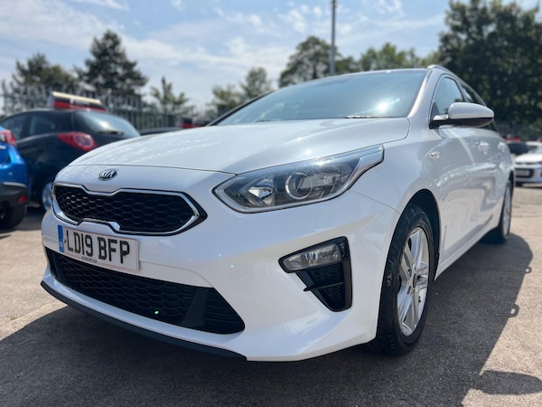 Used Kia Ceed 2019 for sale - 75552352: Photo 2