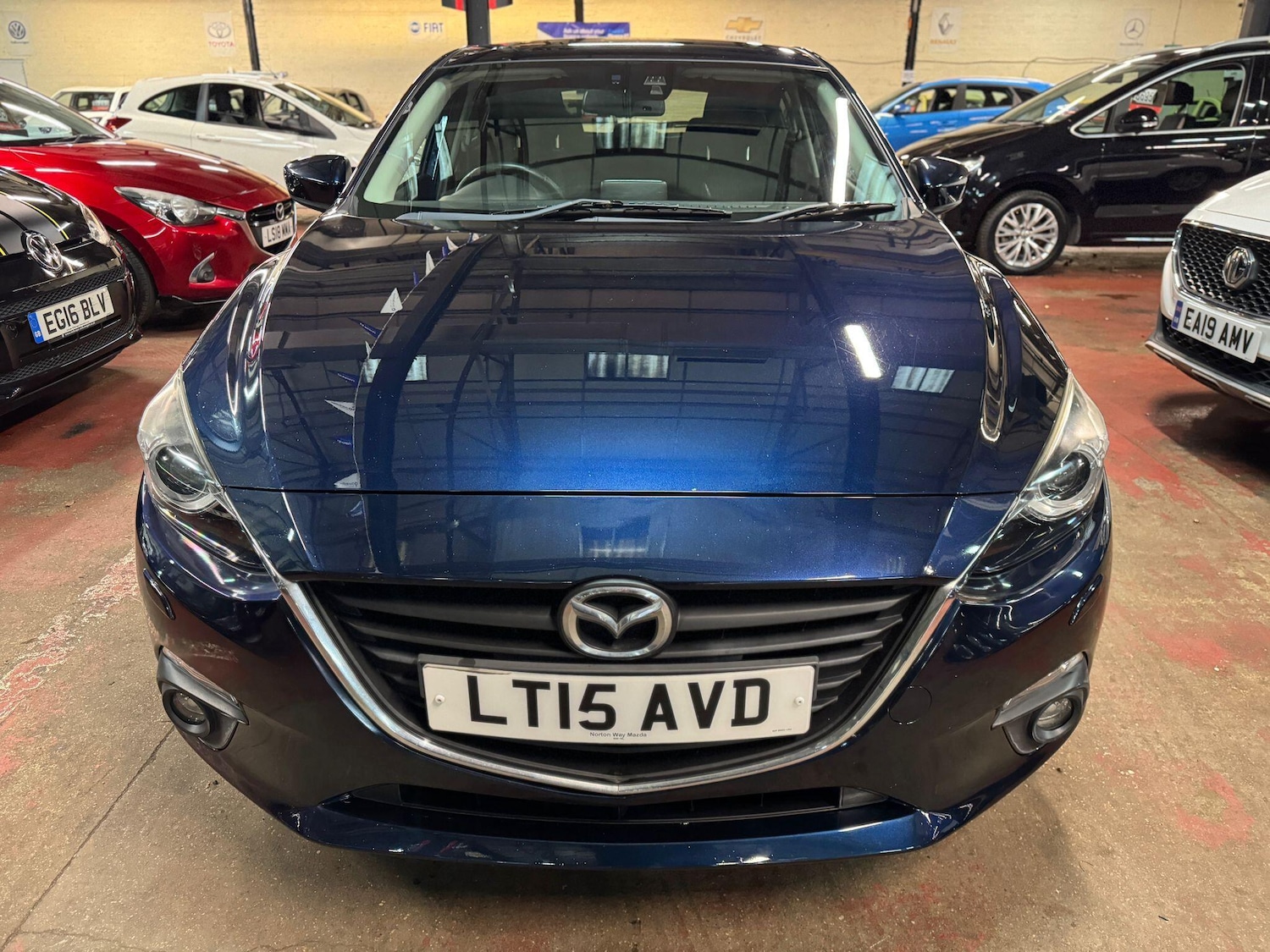 Used Mazda Mazda3 2015 for sale - 77279176: Photo 2