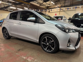 Used Toyota Yaris 2014 for sale - 77279603: Photo