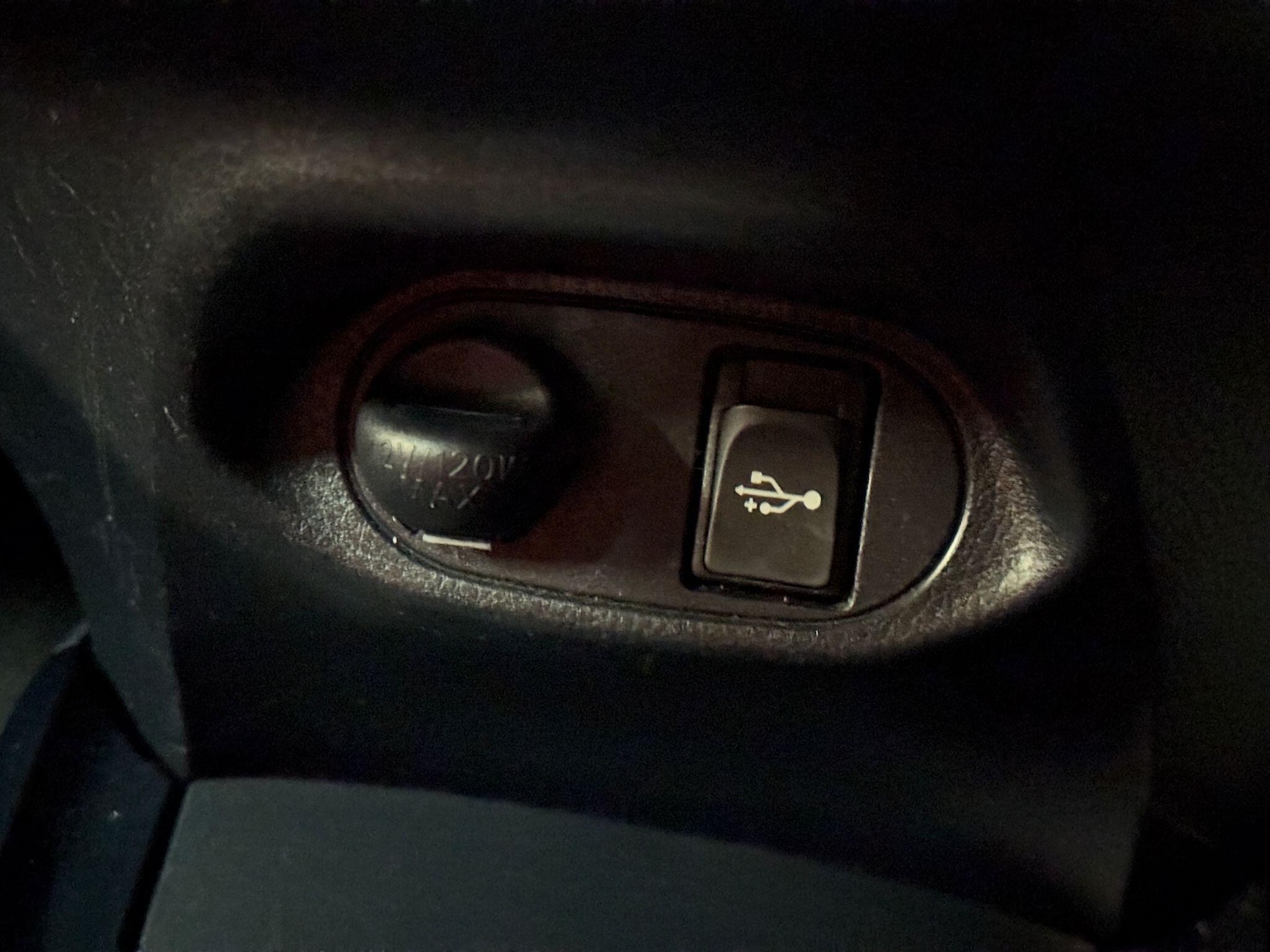 Used Toyota Yaris 2014 for sale - 77279603: Photo 35