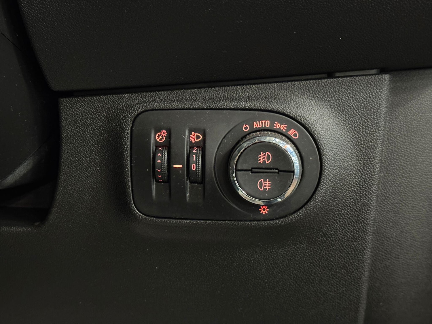 Used Vauxhall Corsa for sale - 77957902: Photo 23