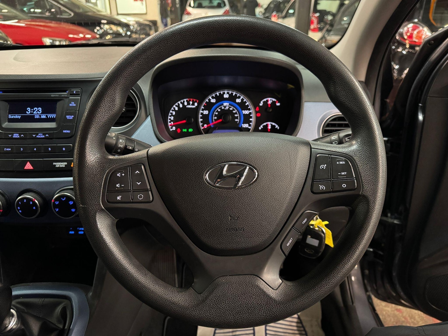 Used Hyundai i10 2014 for sale - 77230553: Photo 25