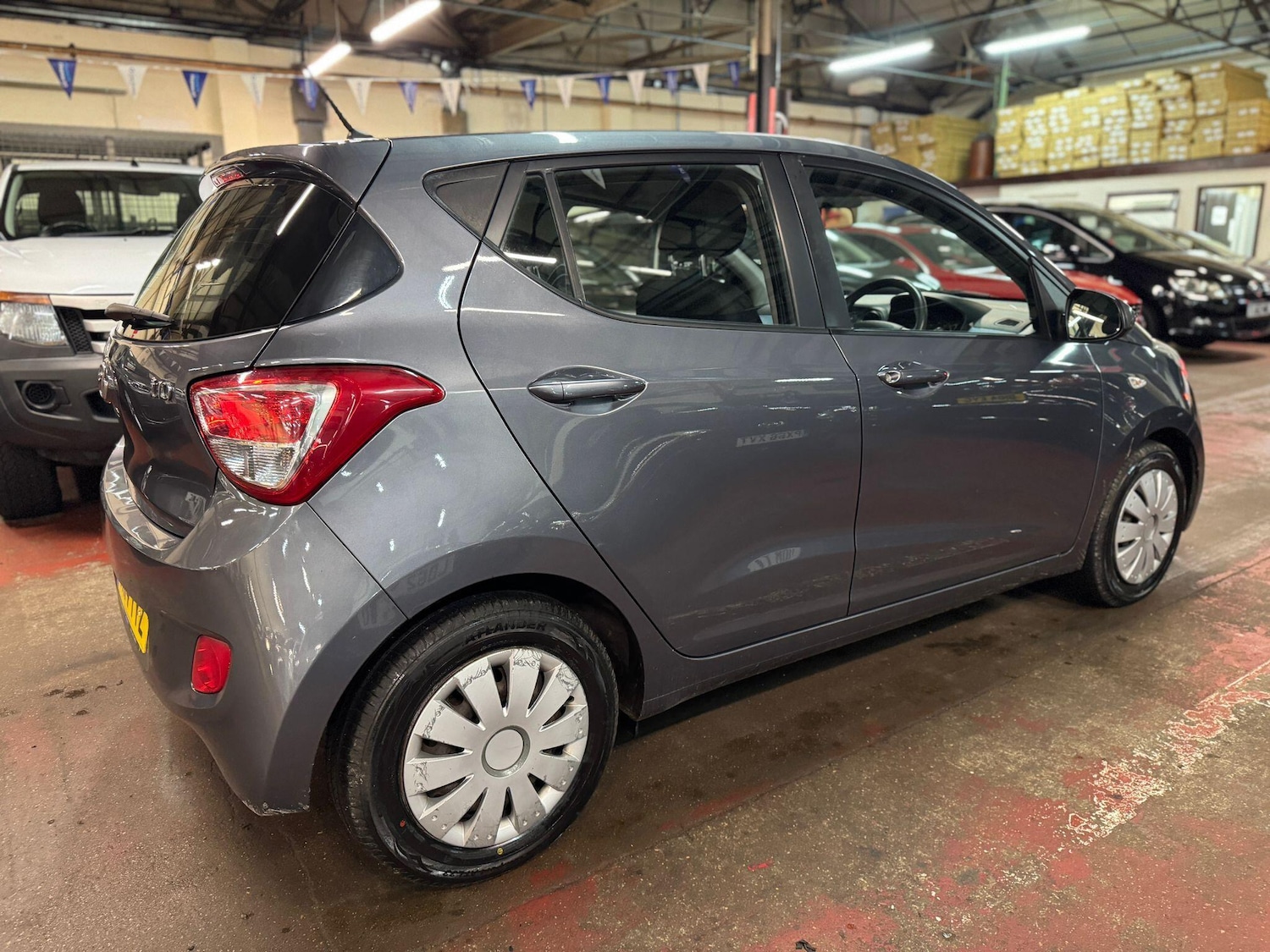 Used Hyundai i10 2014 for sale - 77230553: Photo 6