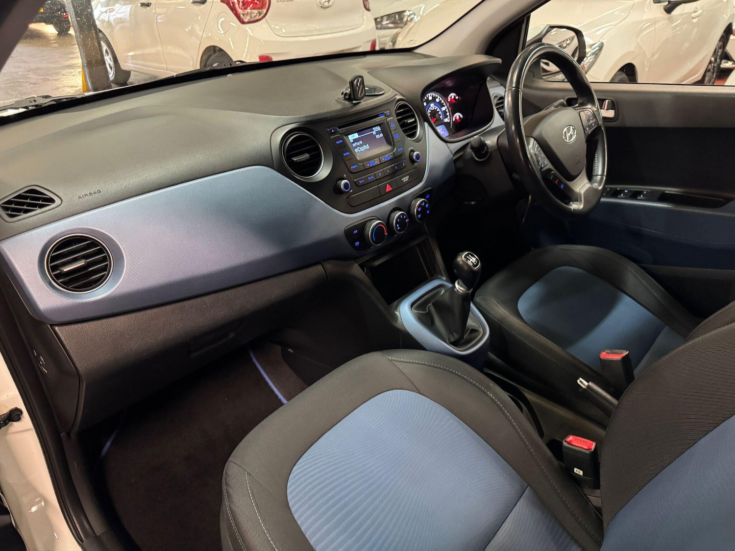 Used Hyundai i10 2016 for sale - 76780670: Photo 13