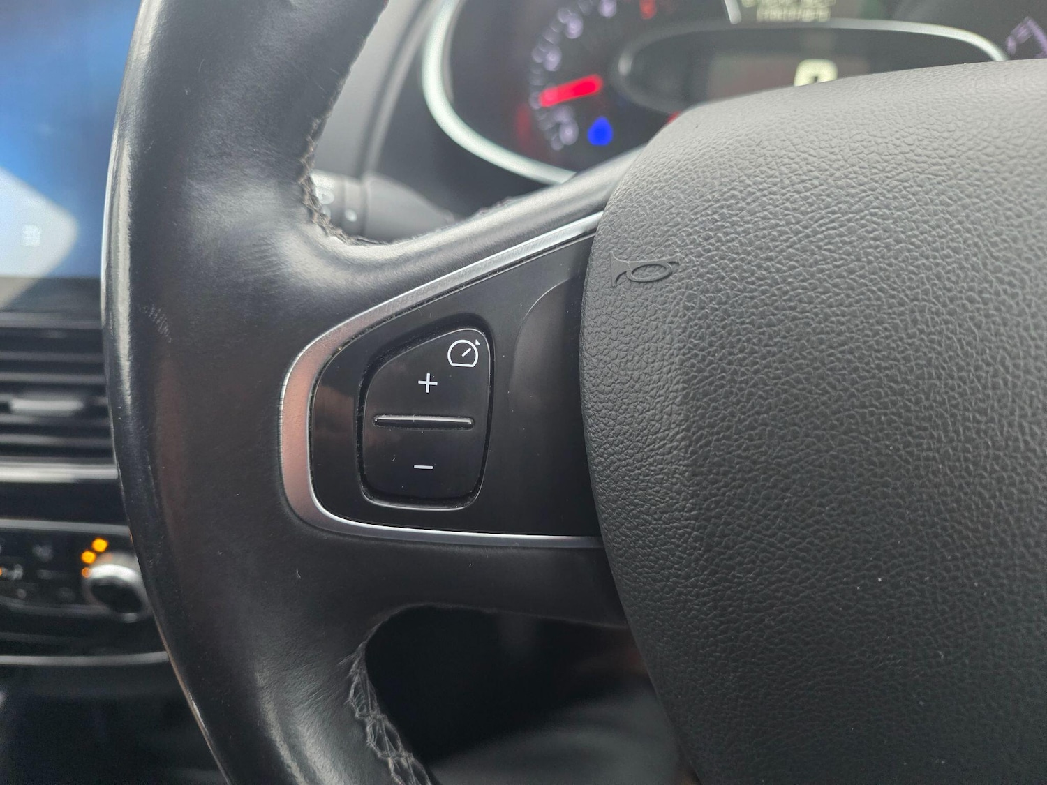 Used Renault Clio 2017 for sale - 77029372: Photo 13