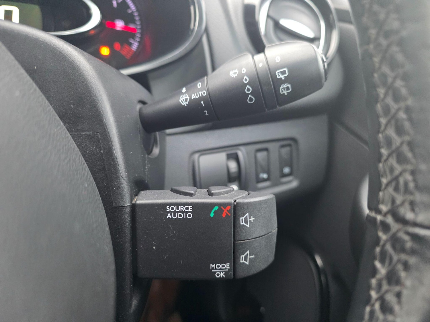 Used Renault Clio 2017 for sale - 77029372: Photo 14