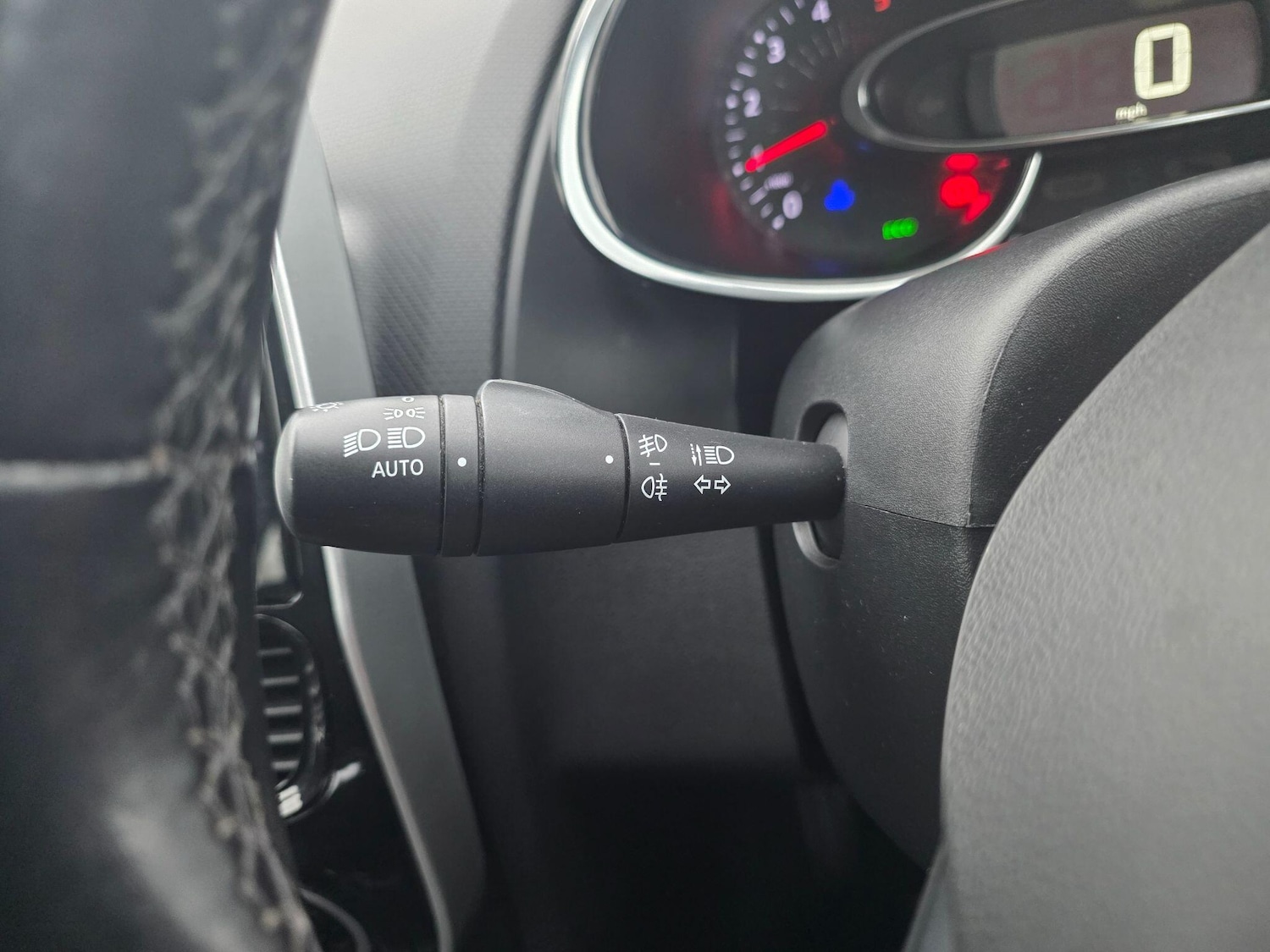 Used Renault Clio 2017 for sale - 77029372: Photo 15