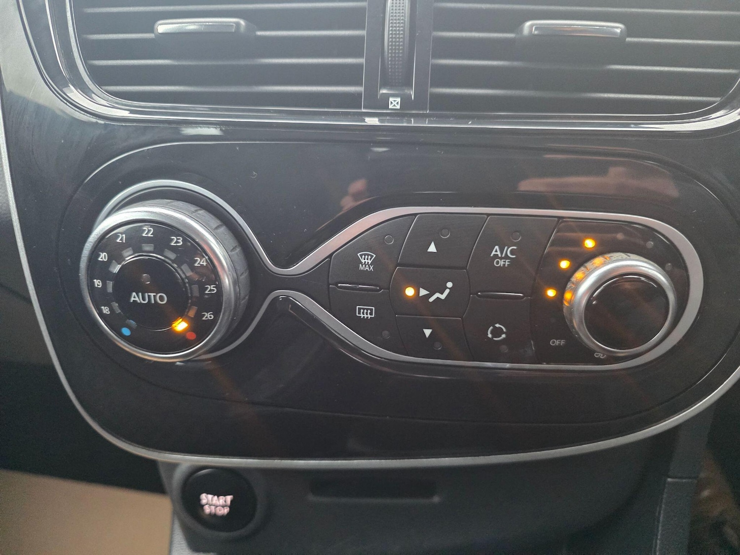 Used Renault Clio 2017 for sale - 77029372: Photo 19