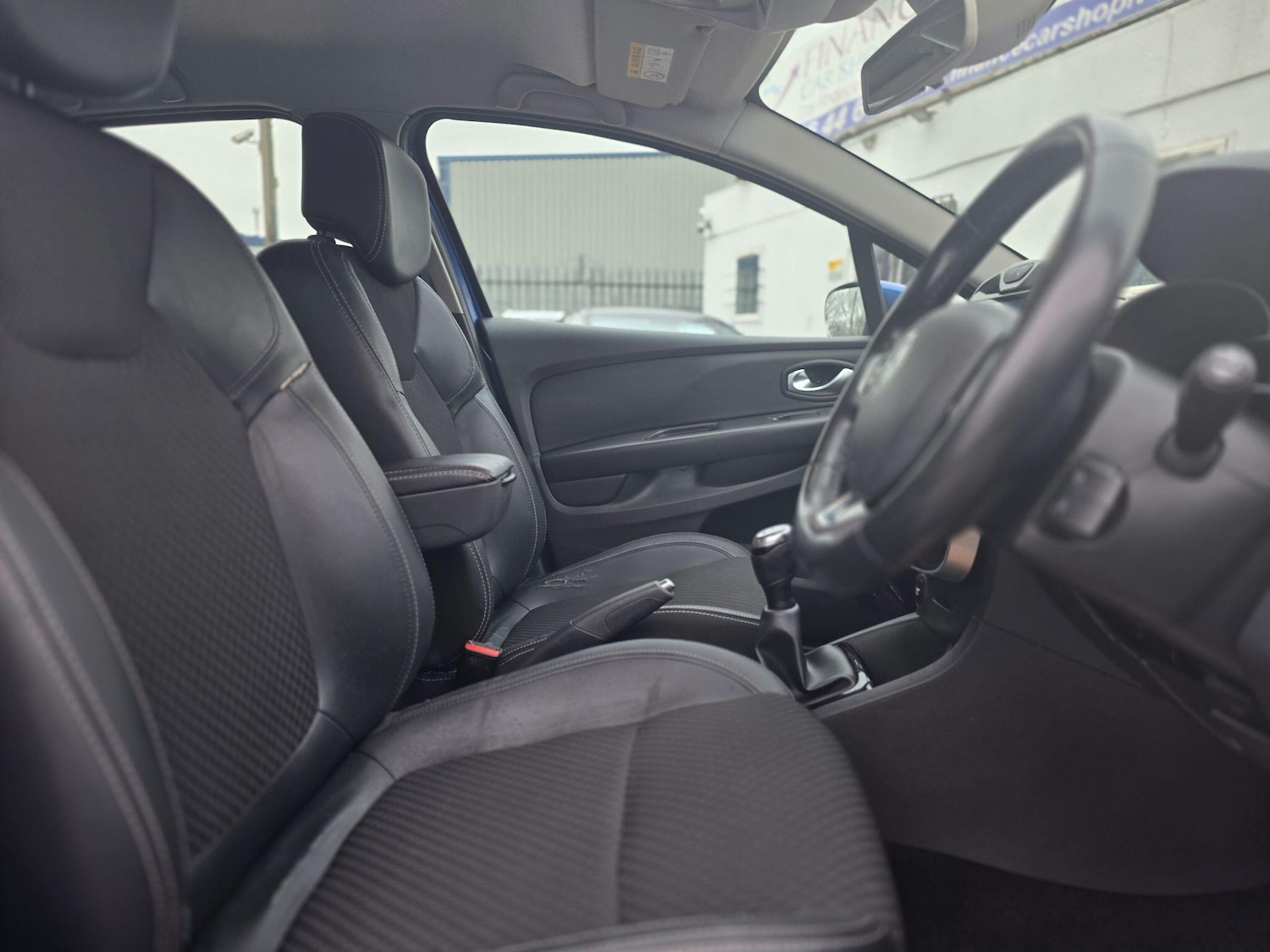 Used Renault Clio 2017 for sale - 77029372: Photo 23