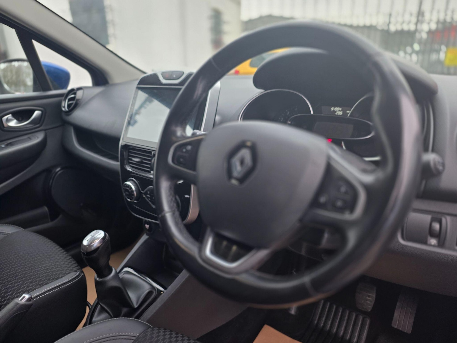 Used Renault Clio 2017 for sale - 77029372: Photo 8