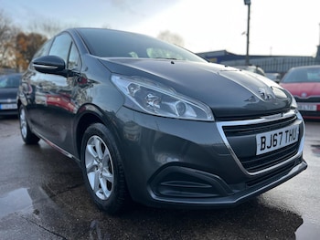 Used Peugeot 208 2017 for sale - 76440609: Photo