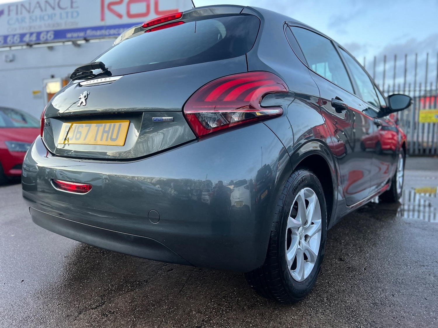 Used Peugeot 208 2017 for sale - 76440609: Photo 4