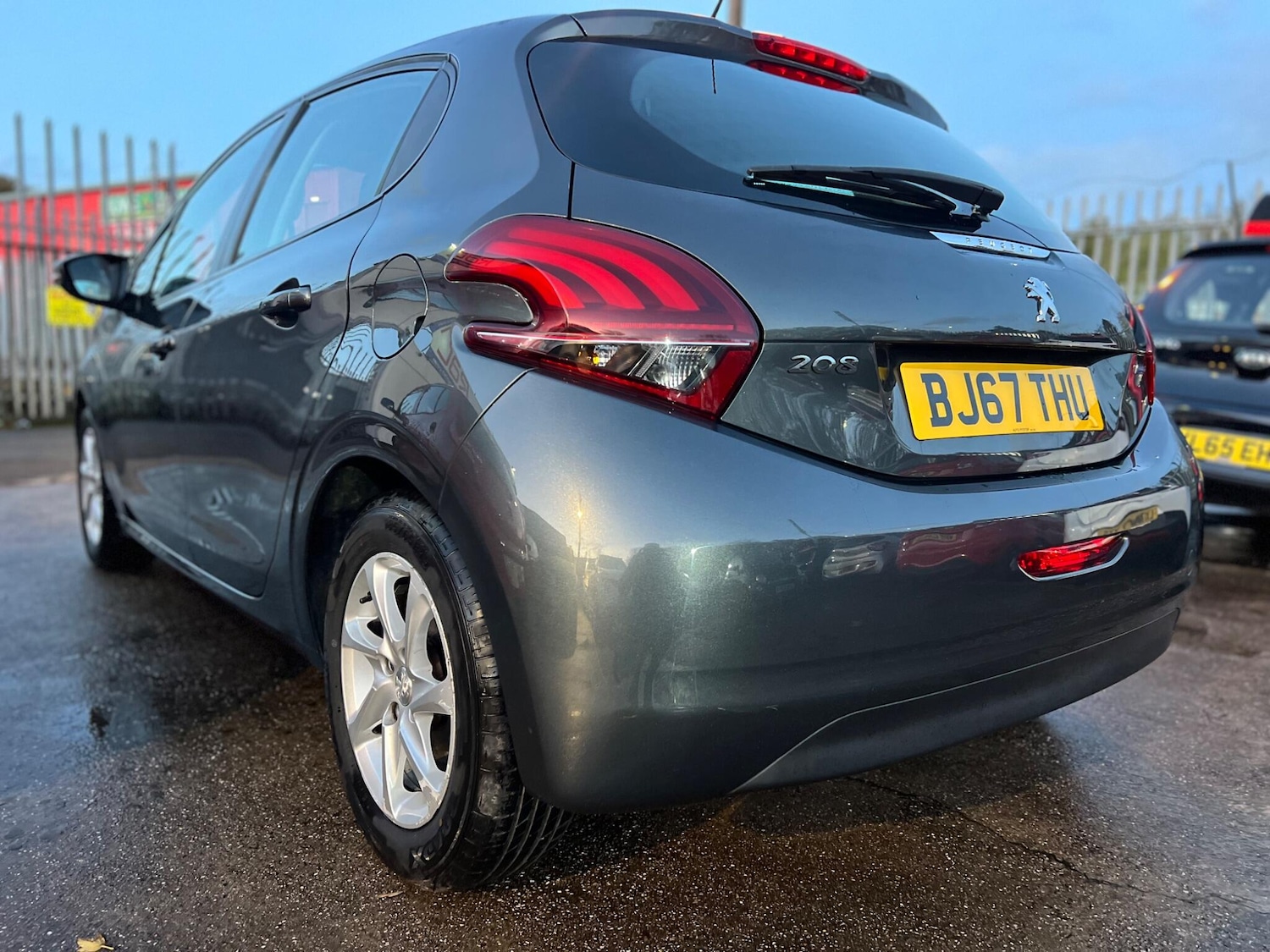 Used Peugeot 208 2017 for sale - 76440609: Photo 6