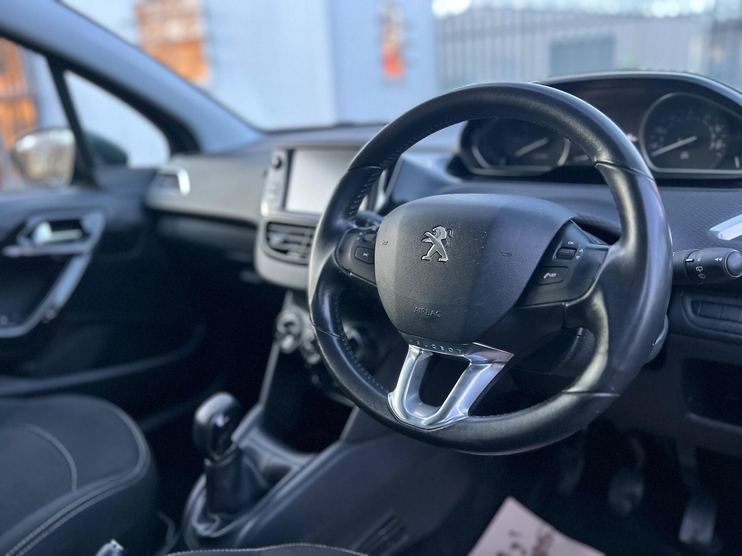 Used Peugeot 208 2017 for sale - 76440609: Photo 9