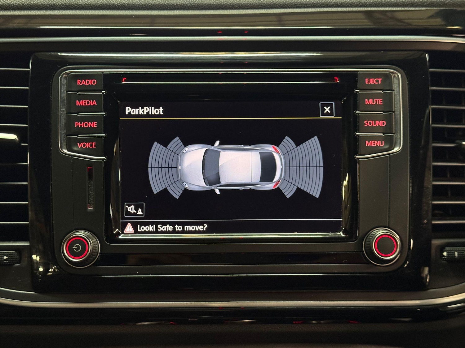 Used Volkswagen Beetle 2016 for sale - 76666937: Photo 30