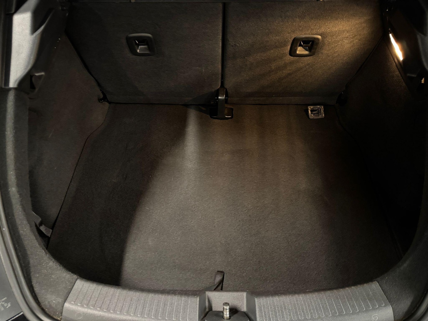 Used Volkswagen Beetle 2016 for sale - 76666937: Photo 9