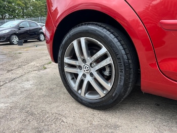 Used Volkswagen Golf Plus 2009 for sale - 75658327: Photo