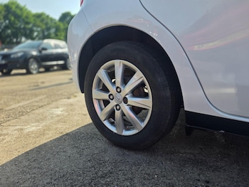 Used Toyota Yaris 2013 for sale - 78965537: Photo