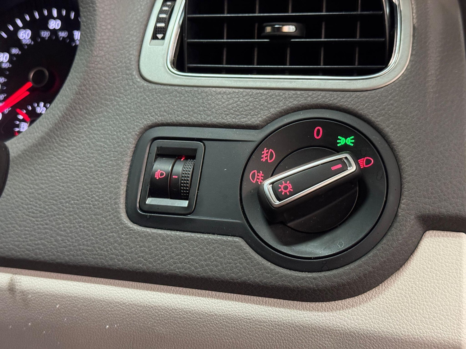 Used Volkswagen Polo 2017 for sale - 76561170: Photo 33