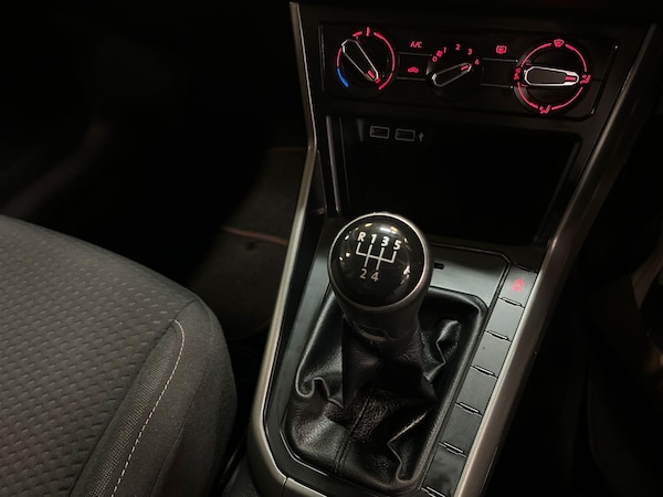 Used Volkswagen Polo 2018 for sale - 76228119: Photo 37