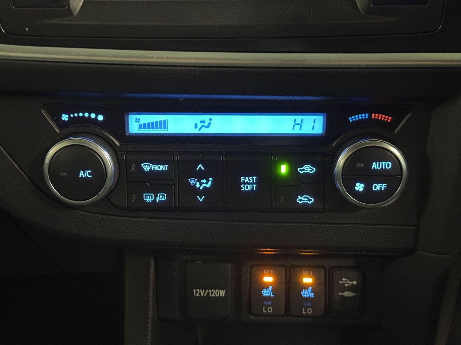 Used Toyota Auris 2014 for sale - 77305558: Photo 37