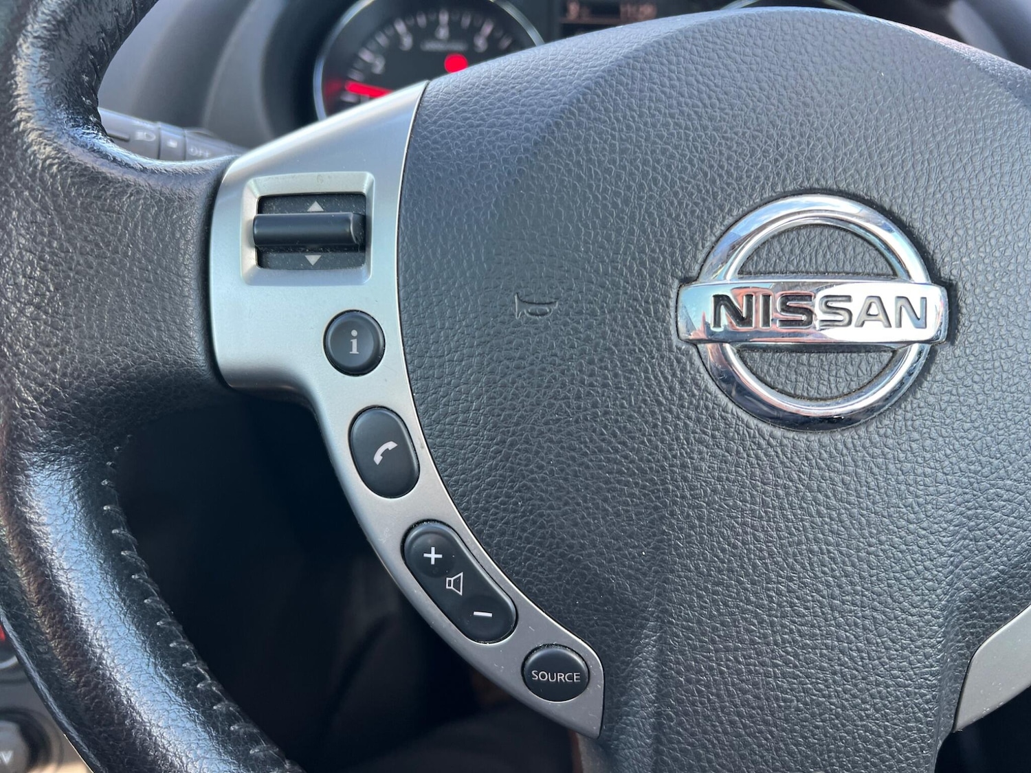 Used Nissan Qashqai 2013 for sale - 76633981: Photo 19