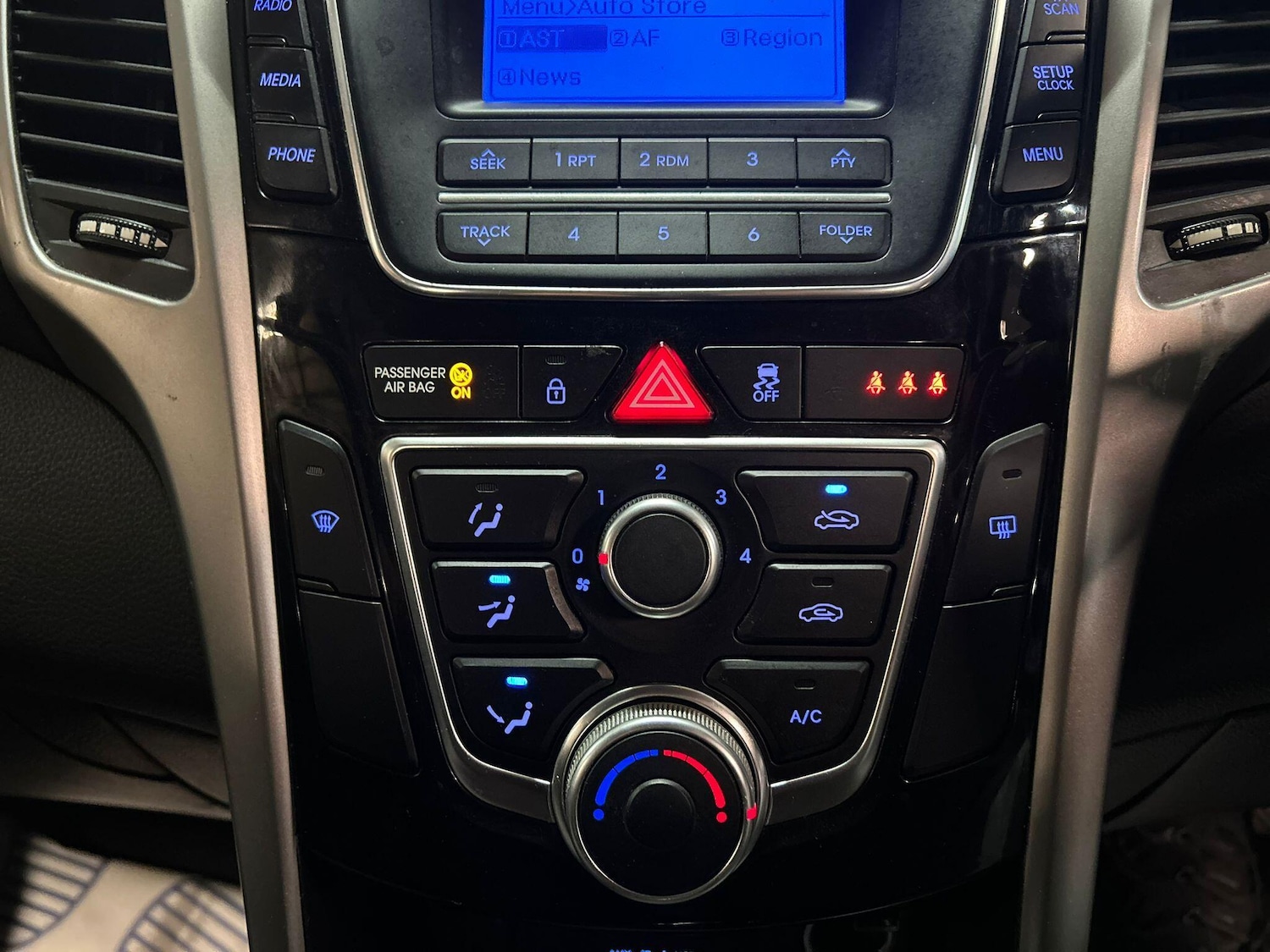 Used Hyundai i30 2016 for sale - 76484703: Photo 35