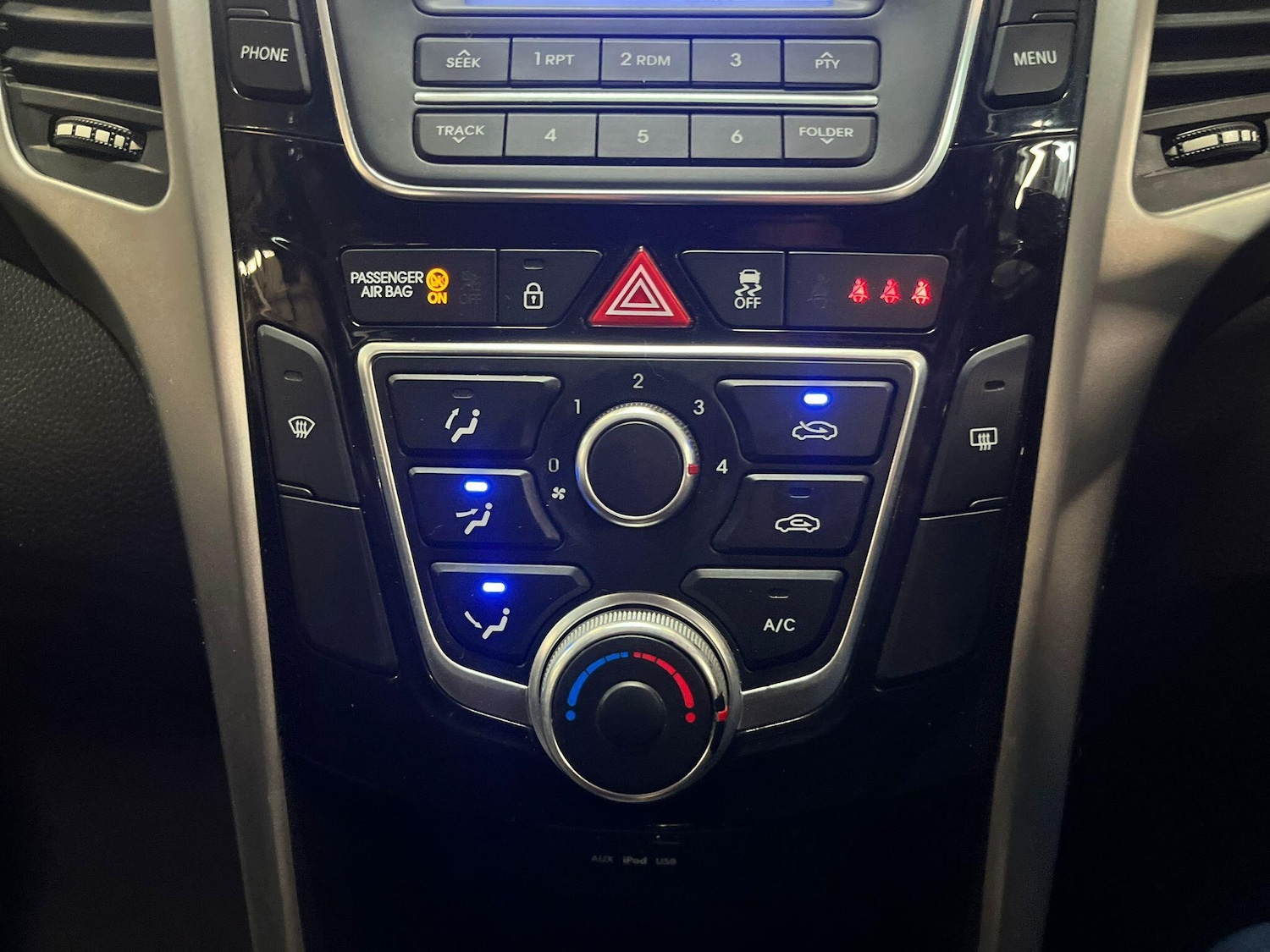 Used Hyundai i30 2013 for sale - 76457519: Photo 33