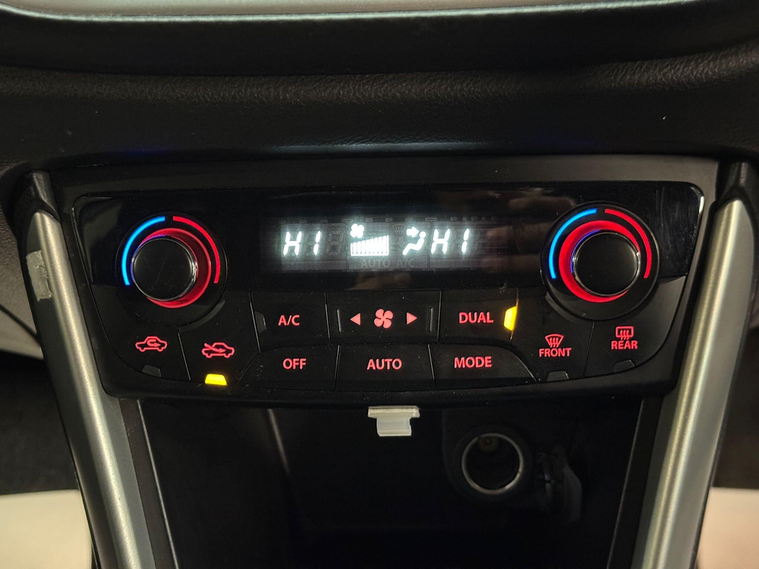 Used Suzuki SX4 S-Cross 2014 for sale - 77625462: Photo 32